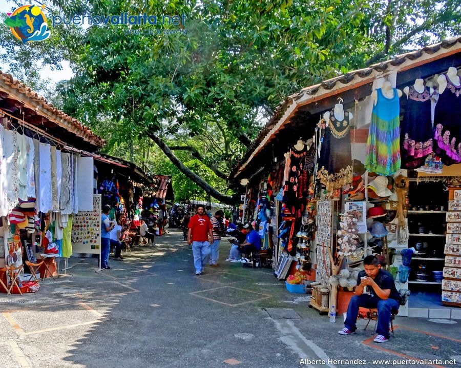Cuale River Island & Artisan Market
