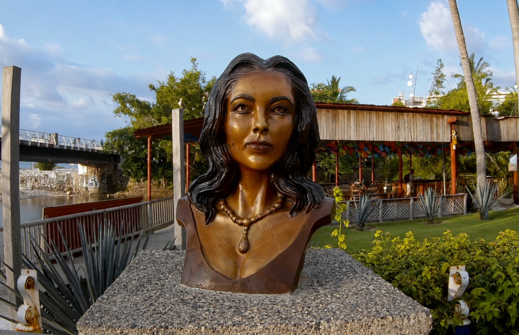 Elizabeth Taylor Bust on the Cuale River Island